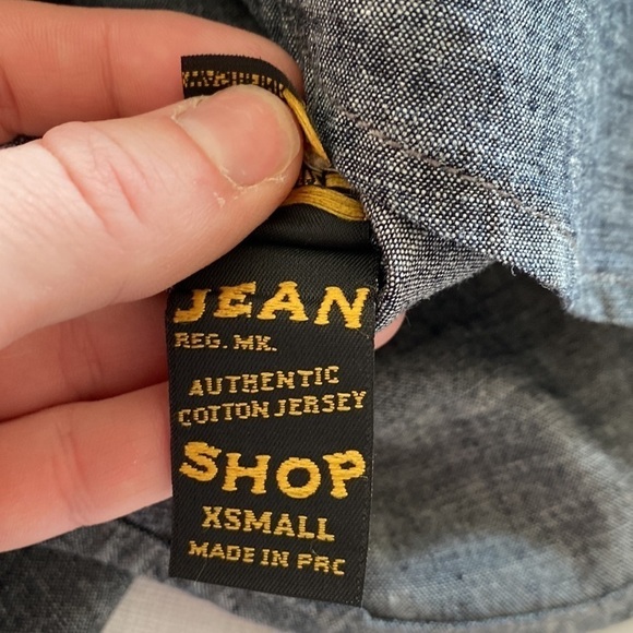 The Jean Shop New York denim short sleeve button down shirt. - Picture 7 of 12